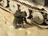Detail: Soldat neben Panzer